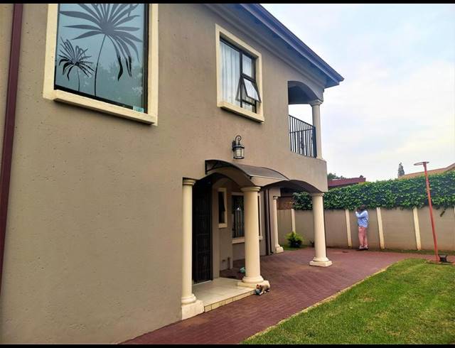 6 BEDROOM HOUSE FOR SALE IN KLIPPOORTJIE